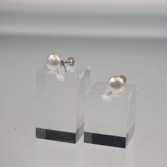 Vintage Evco Faux Pearl Earrings Silver Tone Screw Back Retro Earrings - Picture 1 of 4